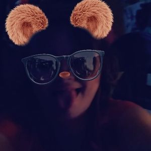 Meet your Posher, Carrie